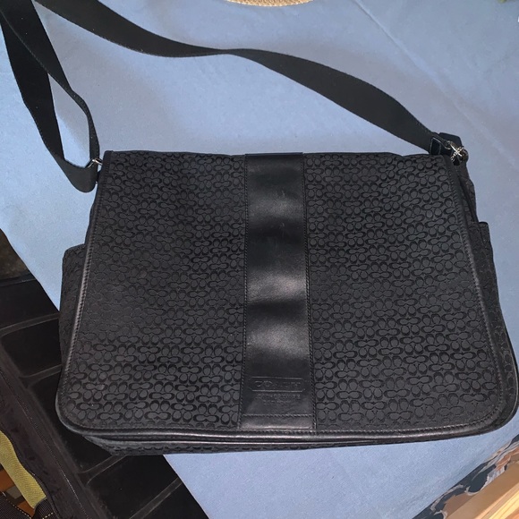 Coach Handbags - Coach Messenger Bag